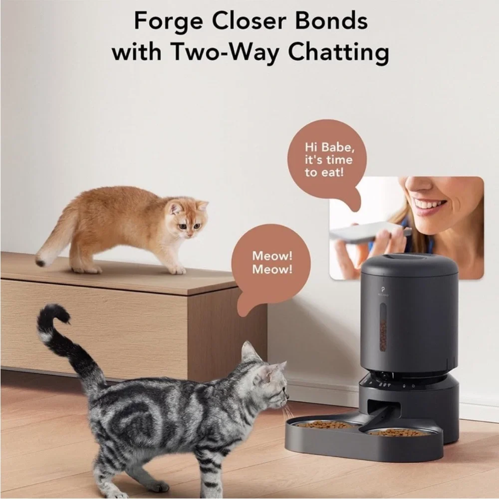 black Pet Libro automatic food dispenser | Wi-Fi enabled health tracking pet cam